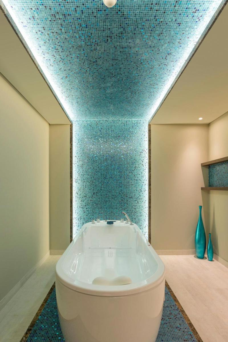 Pine Cliffs Ocean Suites, a Luxury Collection Resort & Spa, Algarve