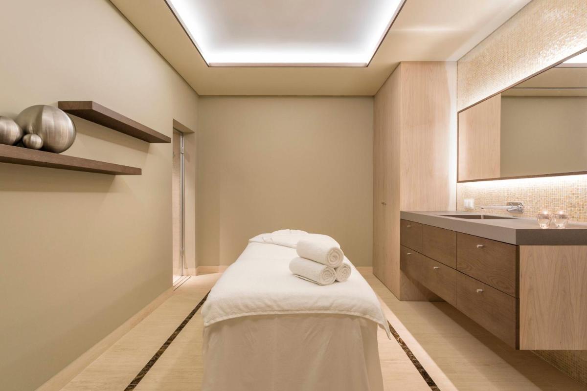 Pine Cliffs Ocean Suites, a Luxury Collection Resort & Spa, Algarve