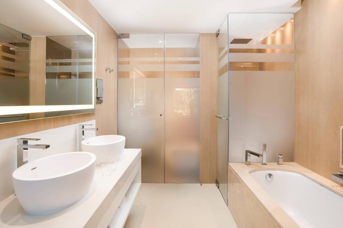 Pine Cliffs Ocean Suites, a Luxury Collection Resort & Spa, Algarve