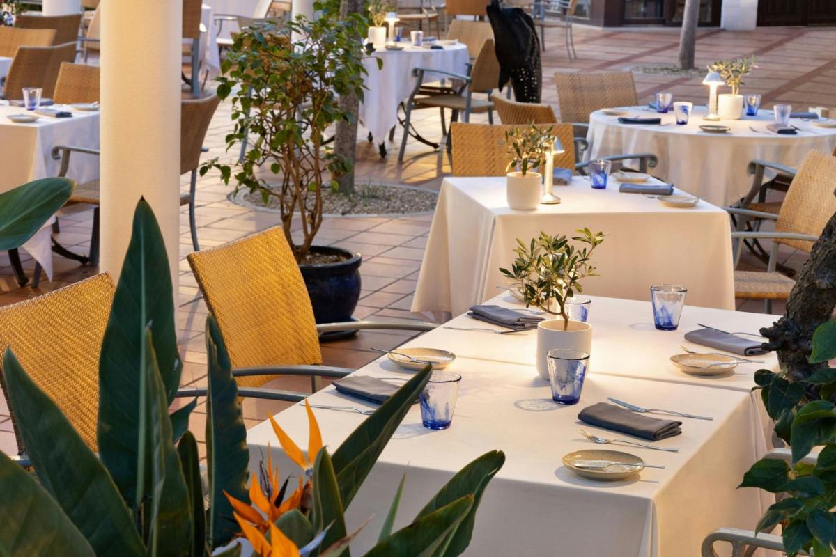 Pine Cliffs Ocean Suites, a Luxury Collection Resort & Spa, Algarve