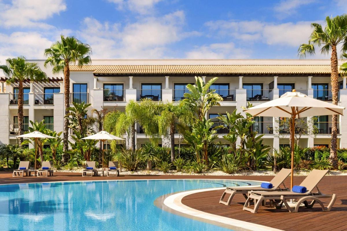 Pine Cliffs Ocean Suites, a Luxury Collection Resort & Spa, Algarve