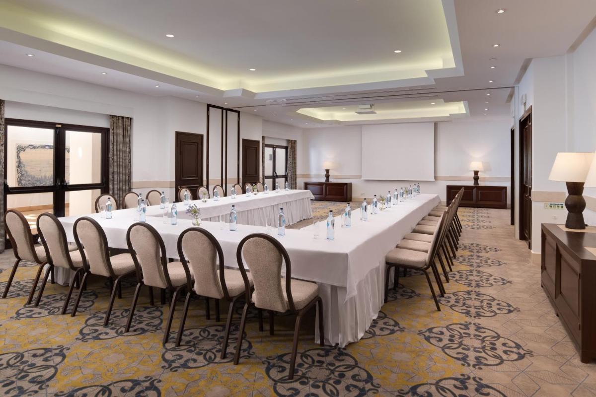 Pine Cliffs Ocean Suites, a Luxury Collection Resort & Spa, Algarve