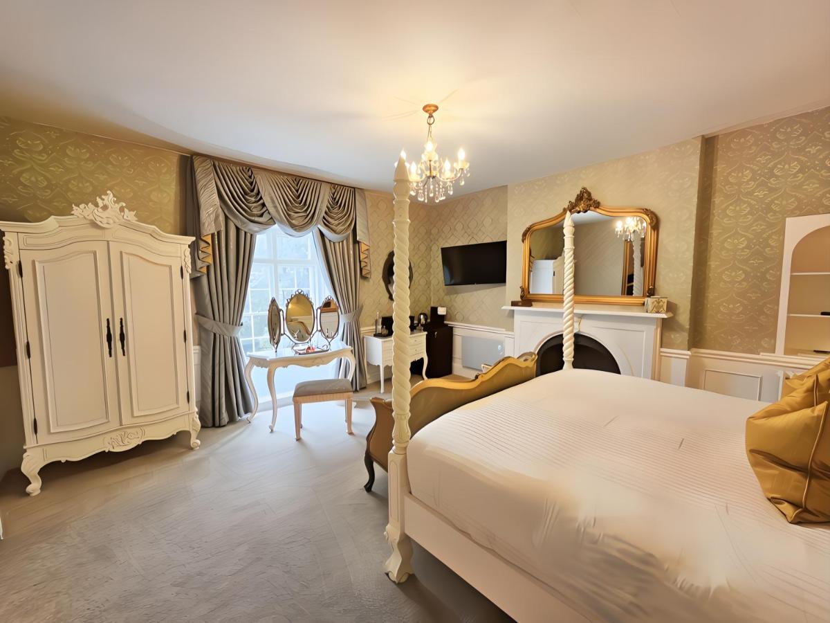 Plas Dinas Country House