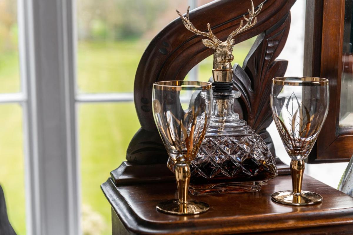 Plas Dinas Country House