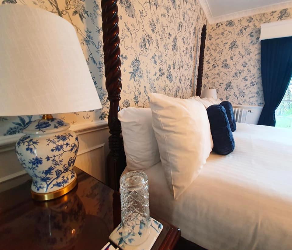 Plas Dinas Country House