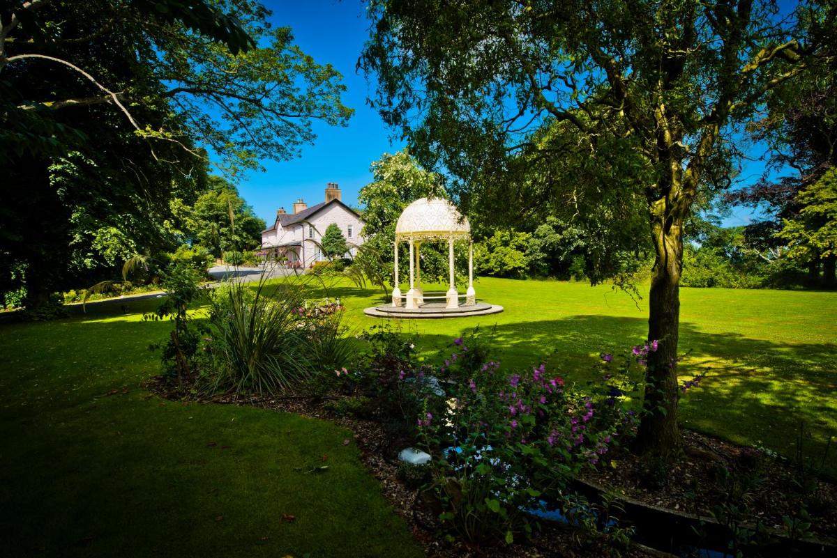 Plas Dinas Country House