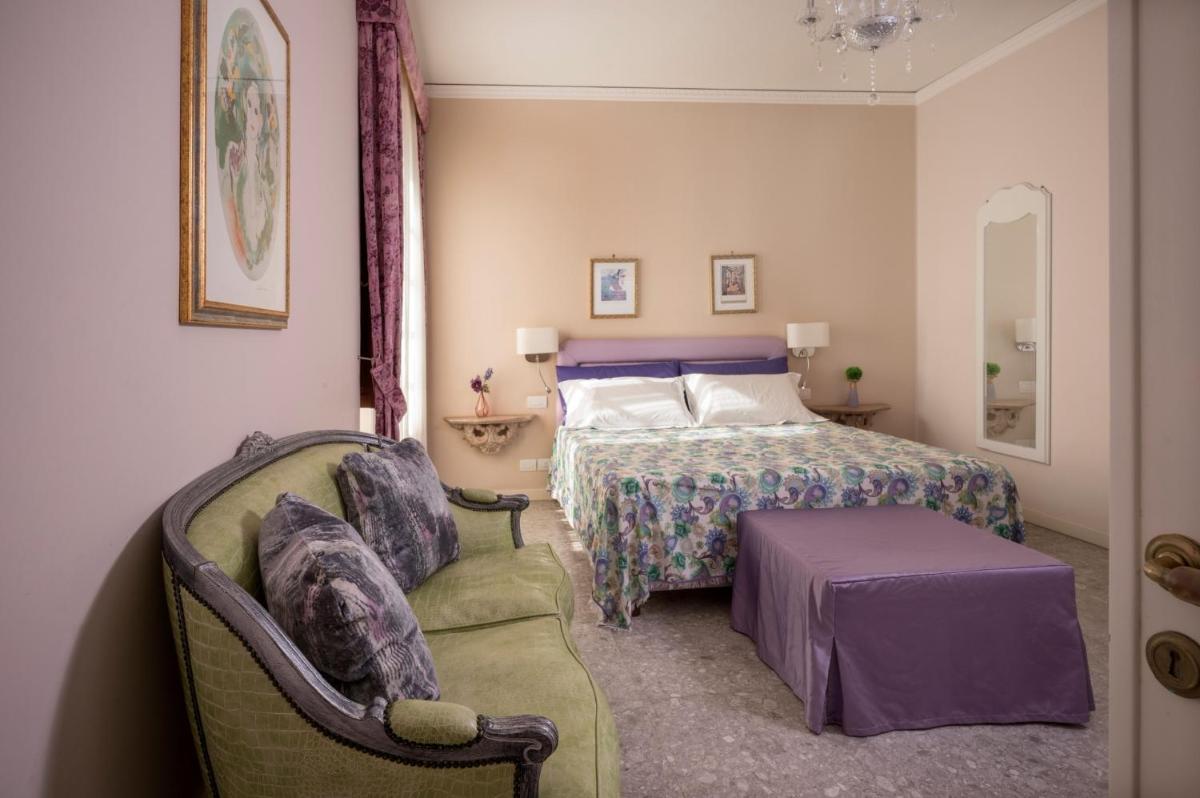 Porta Di Mezzo Luxury Suites & Rooms