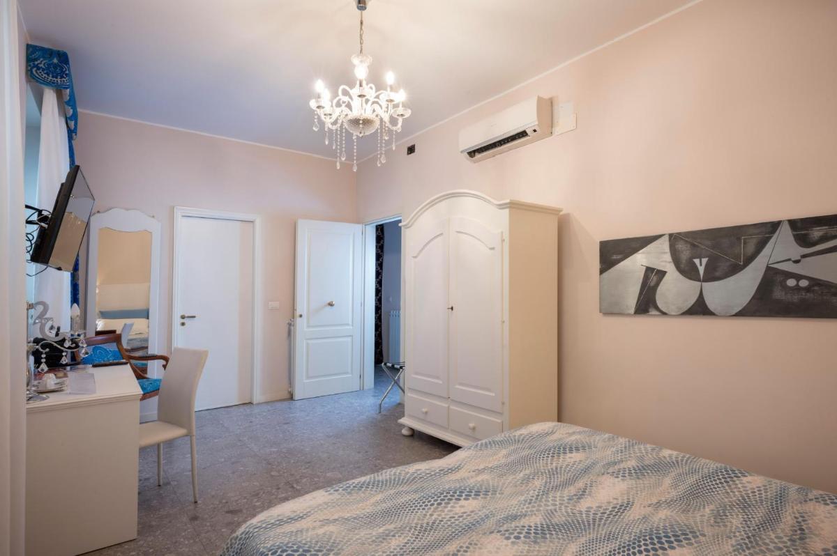 Porta Di Mezzo Luxury Suites & Rooms