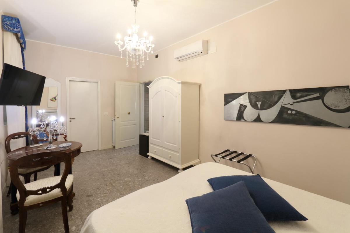 Porta Di Mezzo Luxury Suites & Rooms
