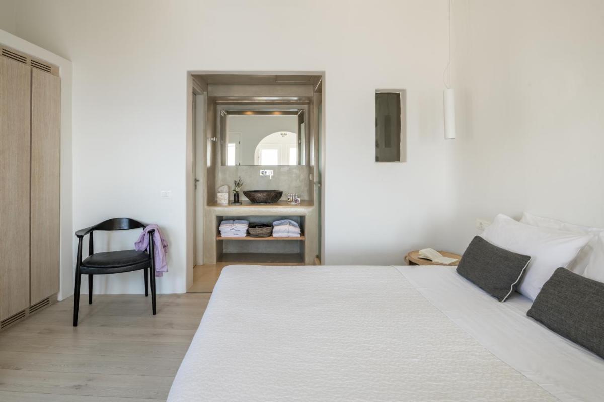Porto Fira Suites