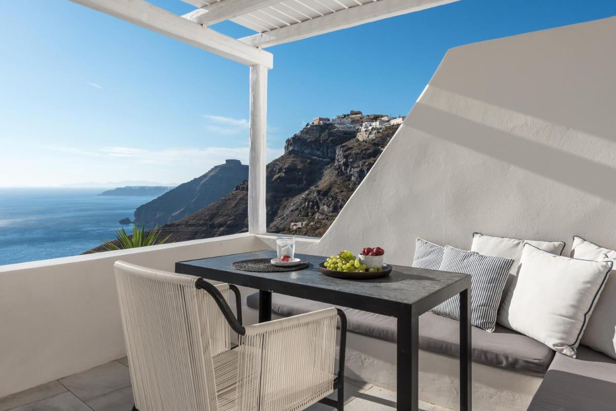 Porto Fira Suites