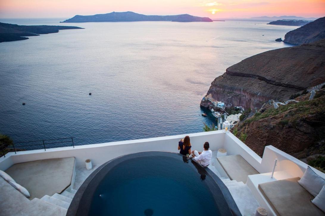 Porto Fira Suites