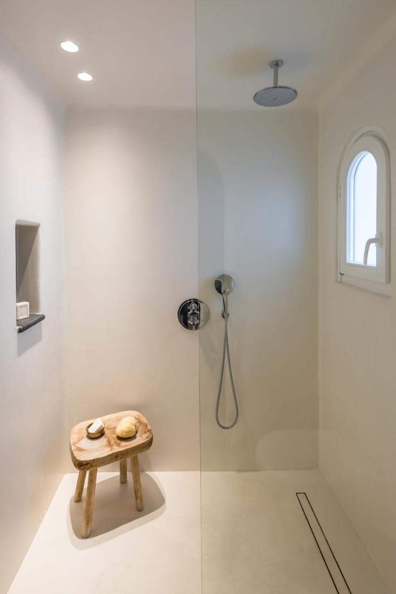 Porto Fira Suites