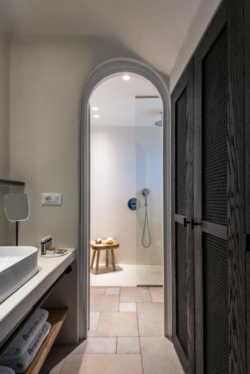 Porto Fira Suites