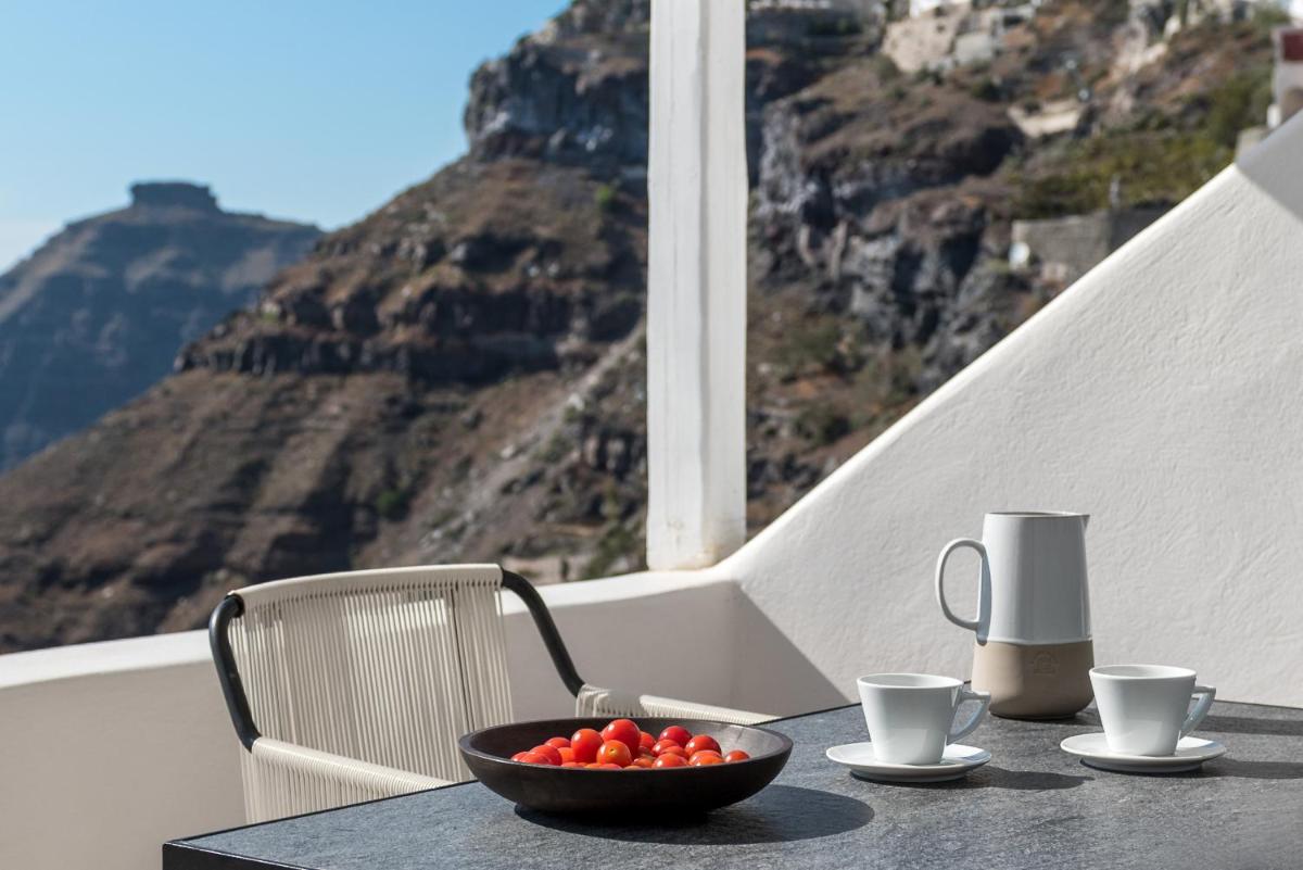 Porto Fira Suites