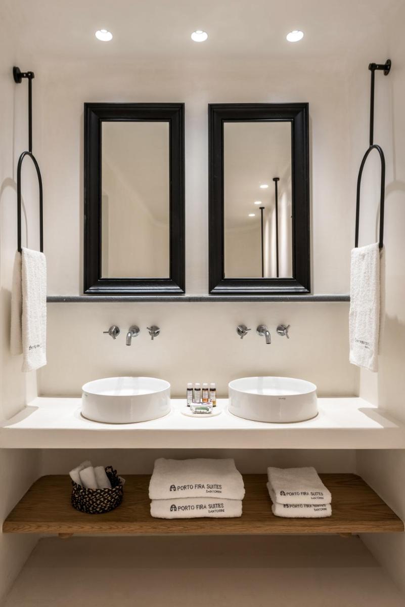 Porto Fira Suites