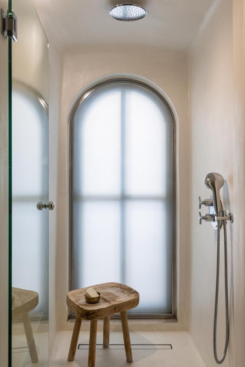 Porto Fira Suites