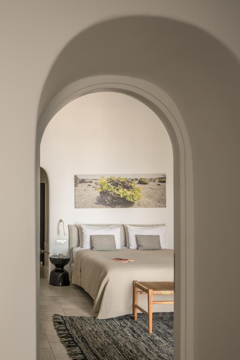 Porto Fira Suites