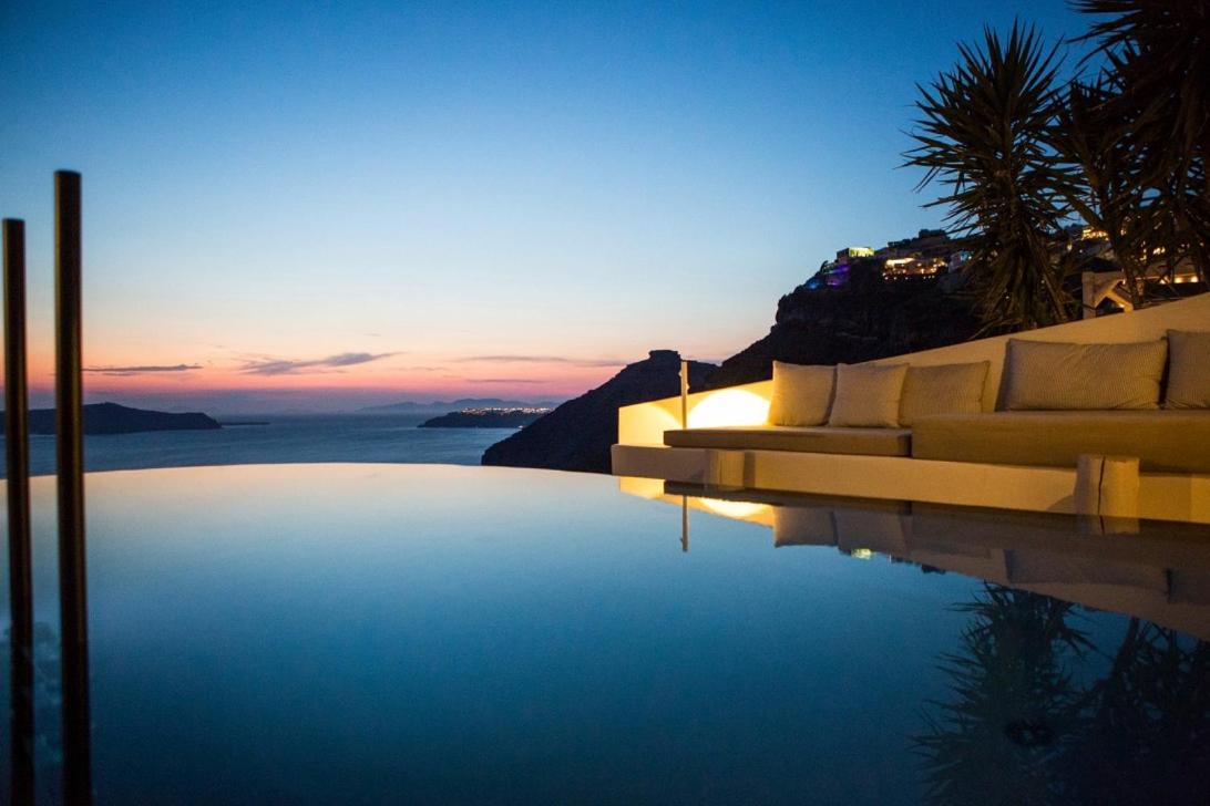 Porto Fira Suites