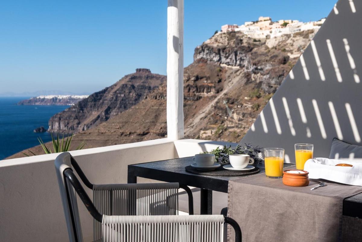 Porto Fira Suites