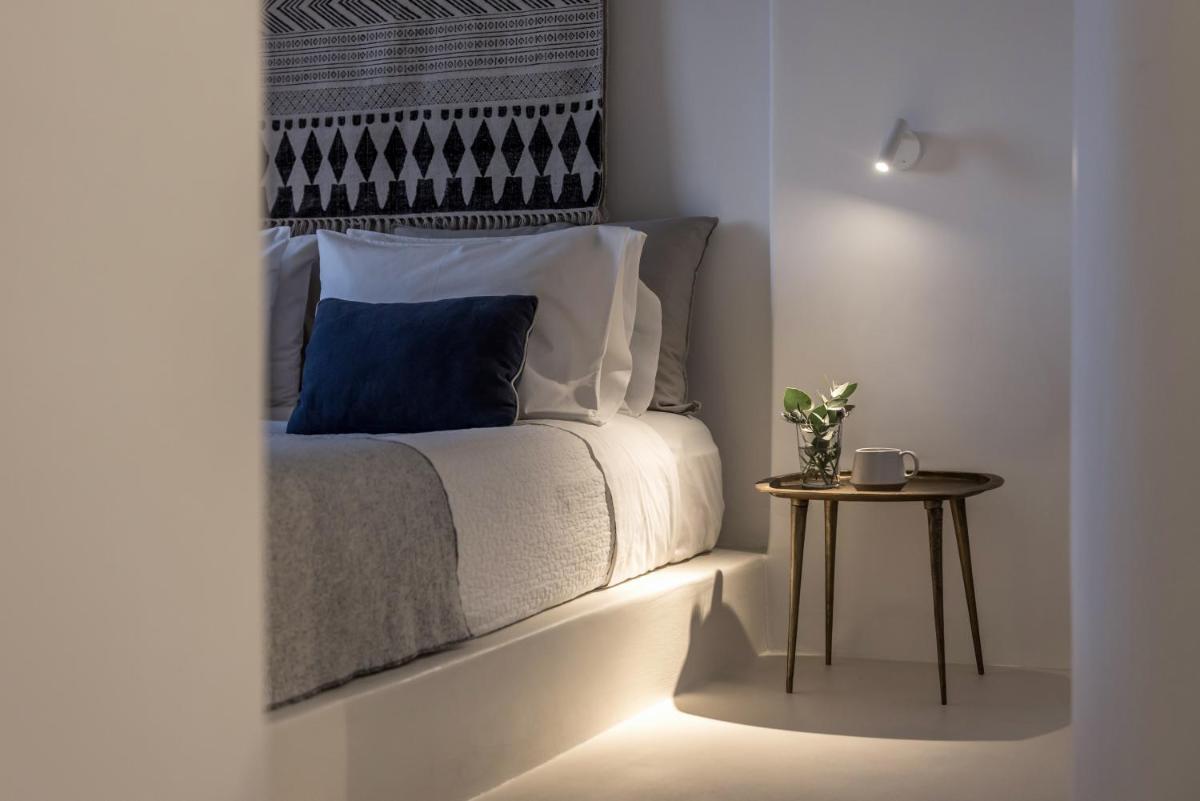 Porto Fira Suites