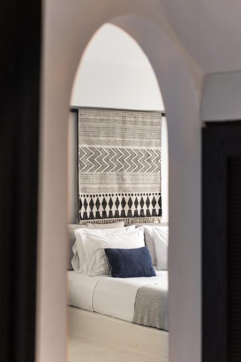 Porto Fira Suites