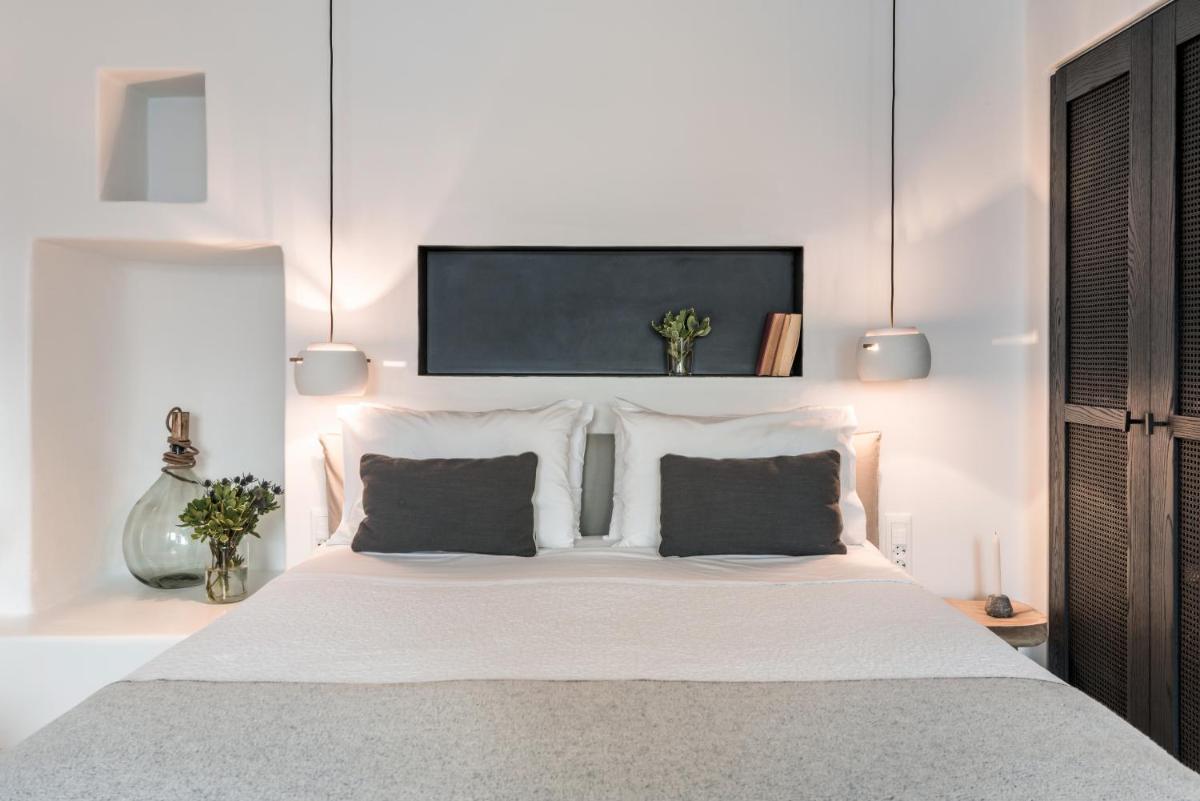 Porto Fira Suites