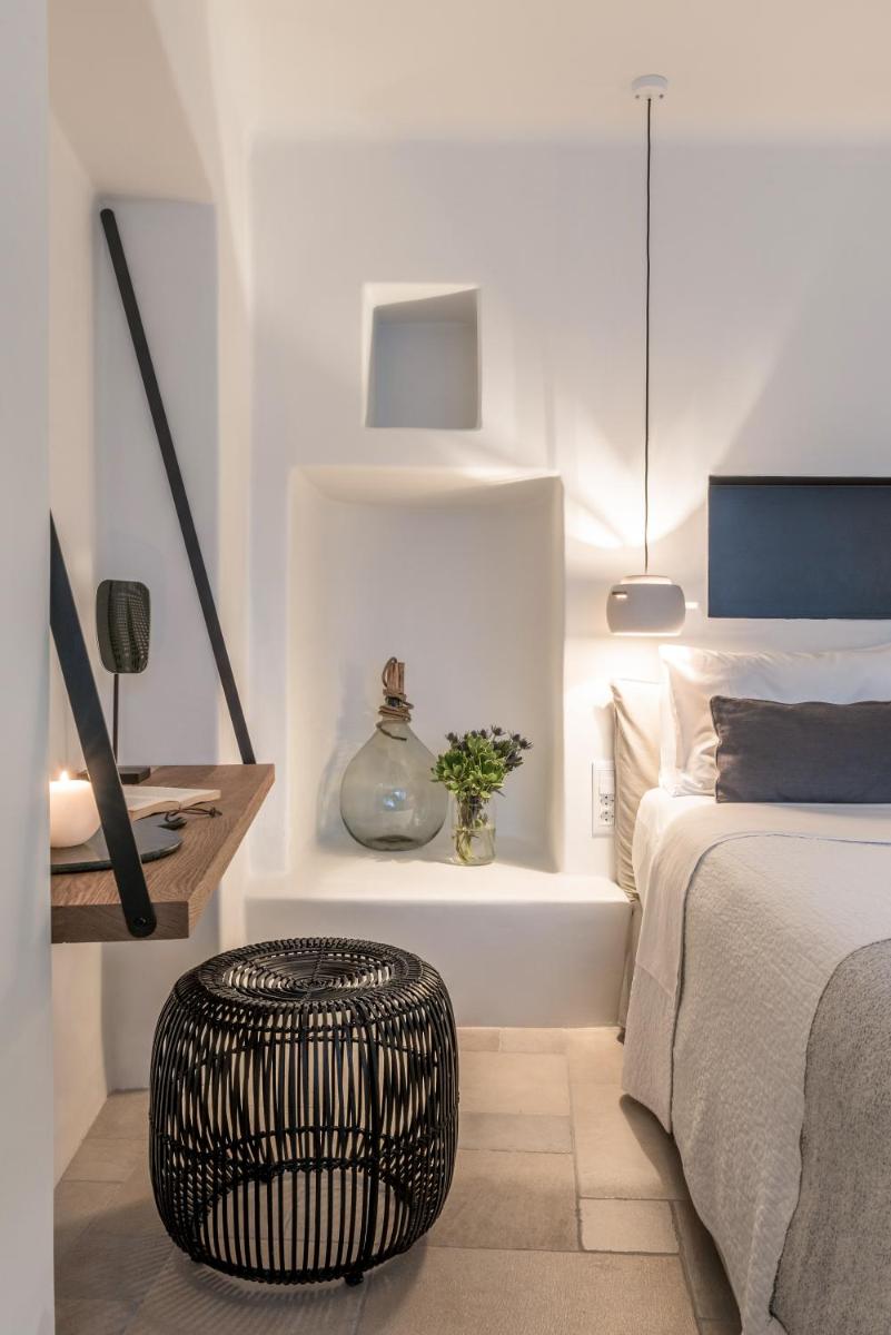 Porto Fira Suites
