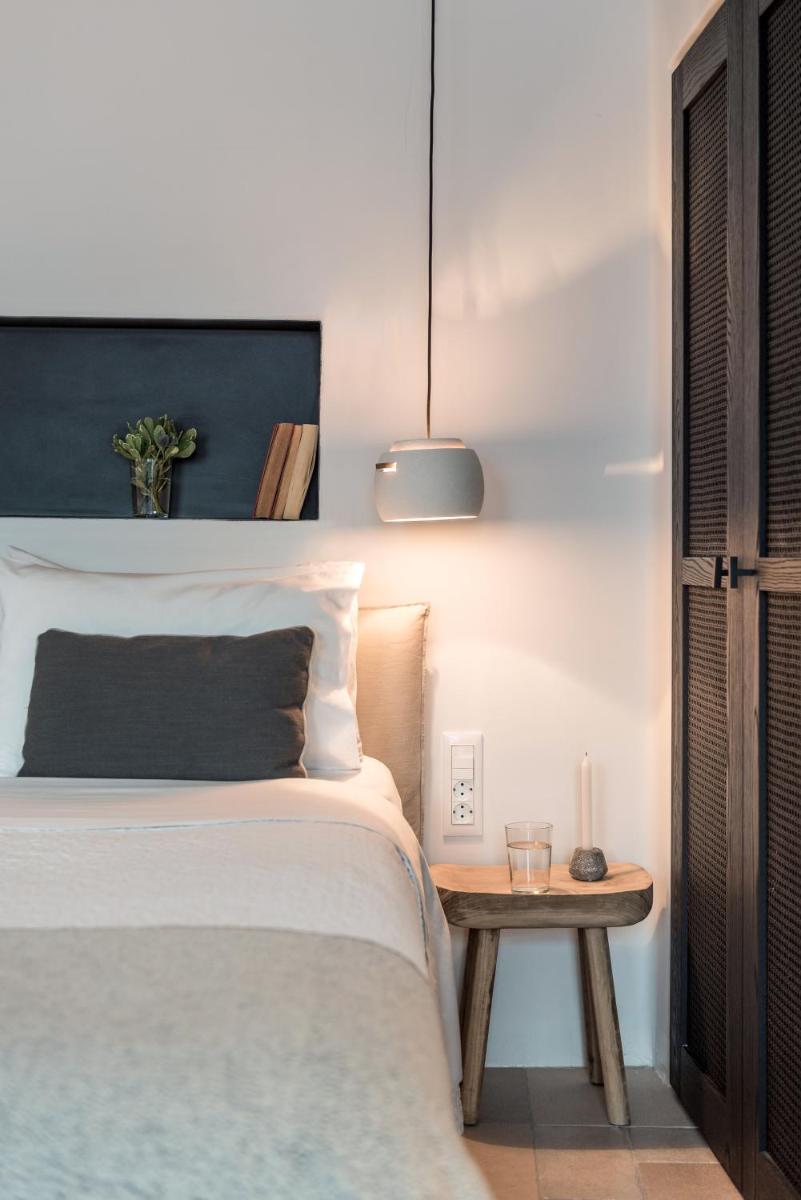 Porto Fira Suites