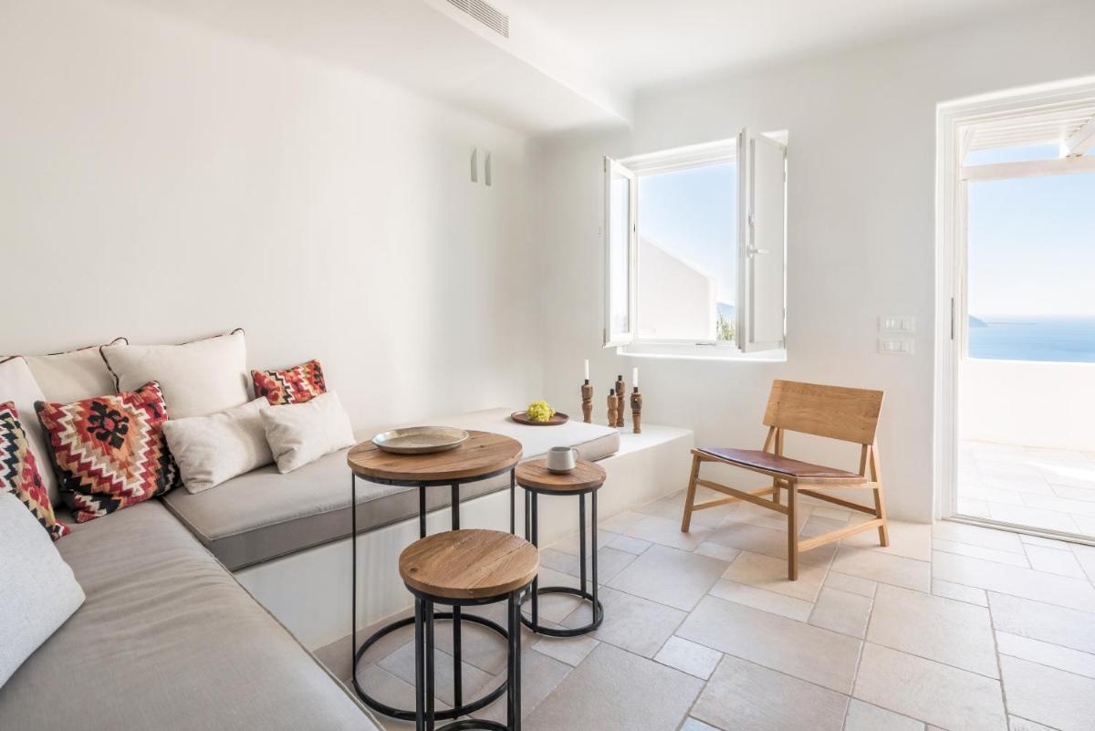 Porto Fira Suites