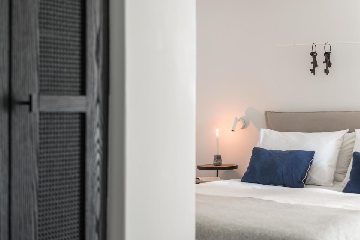 Porto Fira Suites