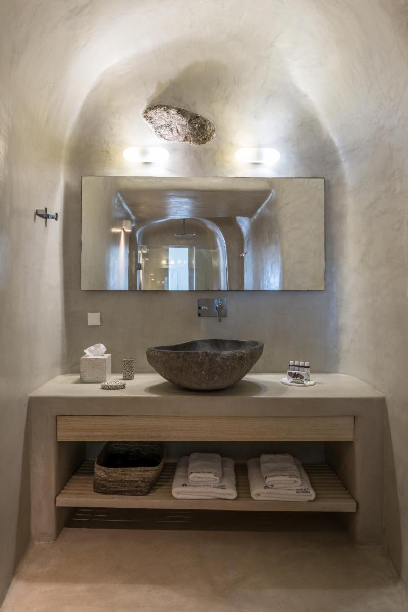 Porto Fira Suites