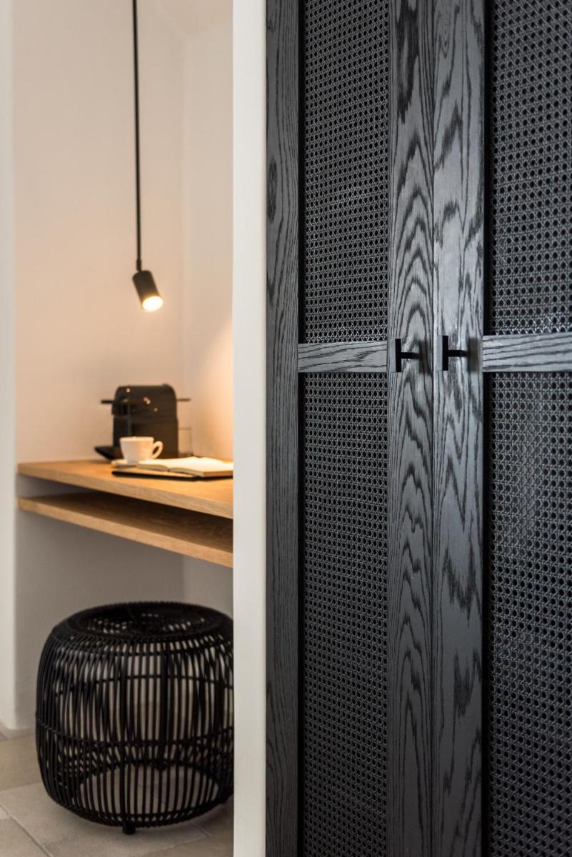 Porto Fira Suites