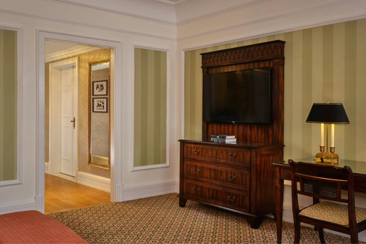 Powerscourt Hotel, Autograph Collection