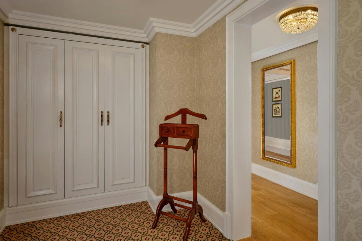 Powerscourt Hotel, Autograph Collection