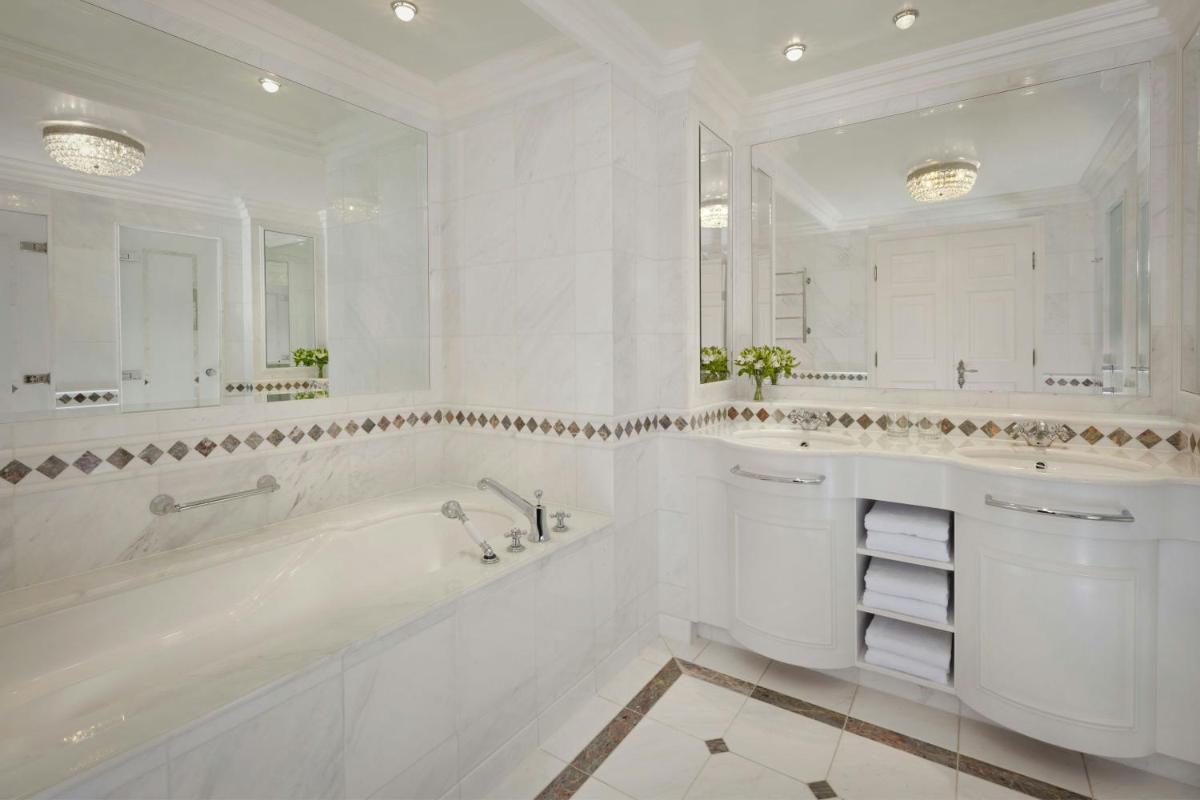 Powerscourt Hotel, Autograph Collection