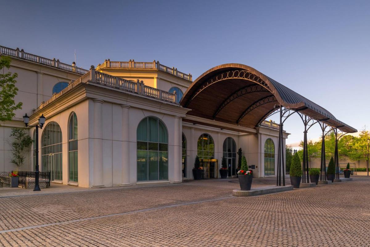 Powerscourt Hotel, Autograph Collection