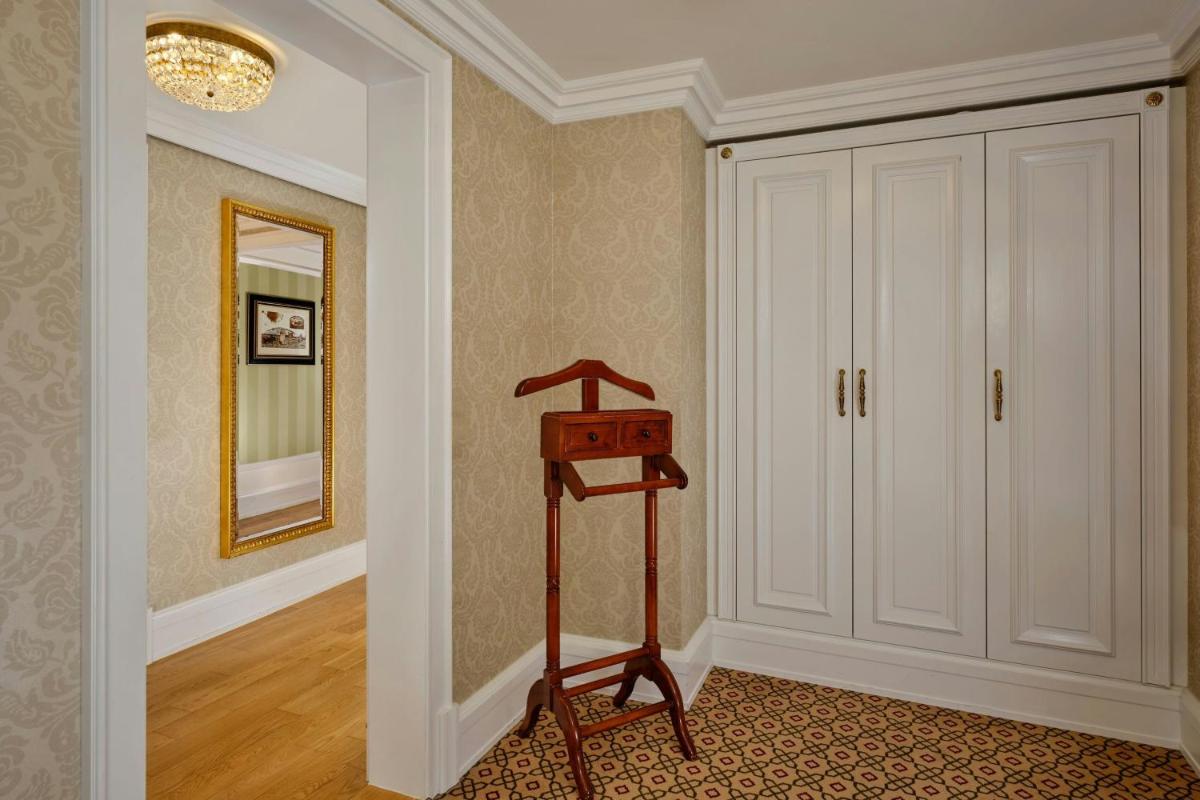 Powerscourt Hotel, Autograph Collection
