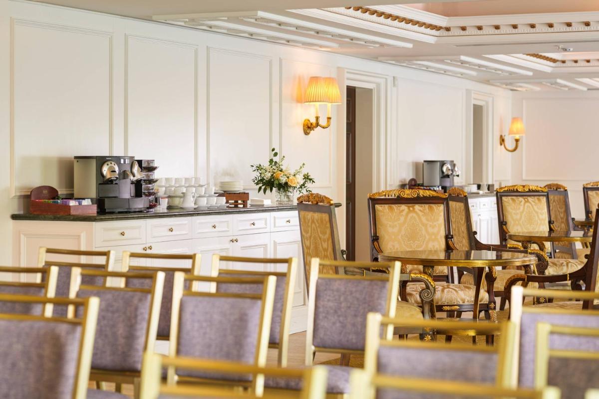 Powerscourt Hotel, Autograph Collection