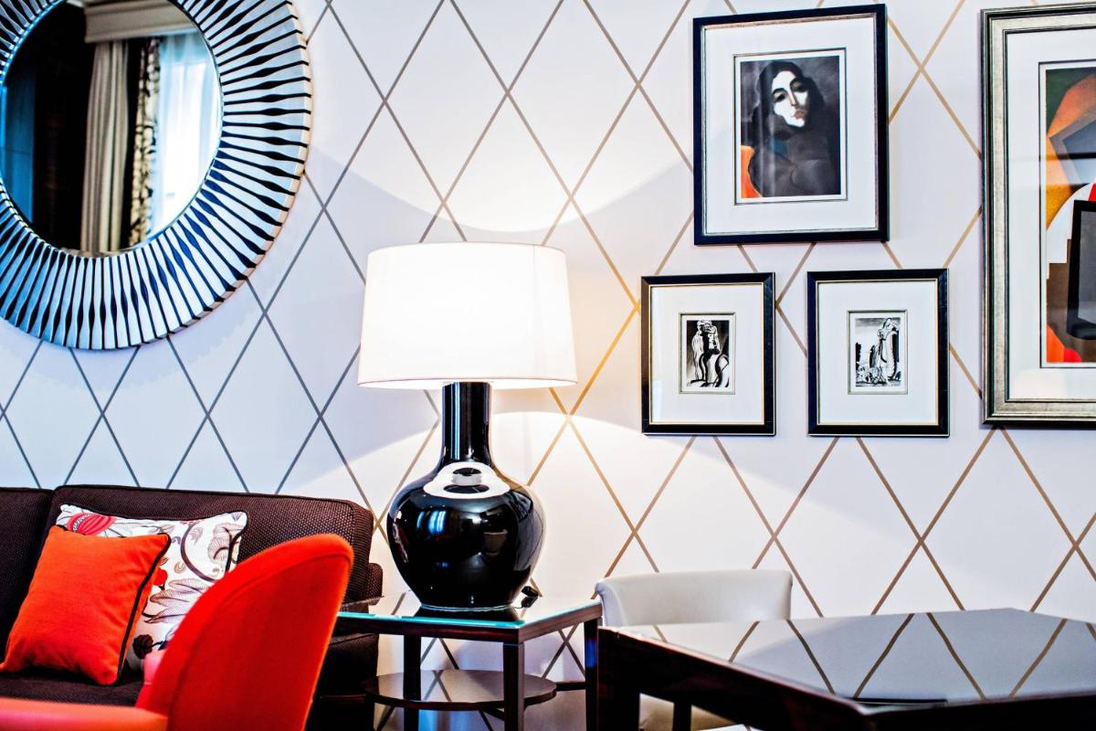 Prince de Galles, a Luxury Collection hotel, Paris