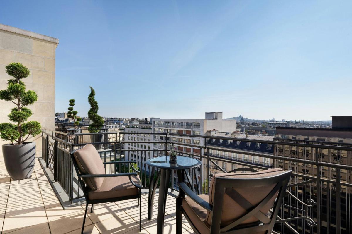 Prince de Galles, a Luxury Collection hotel, Paris