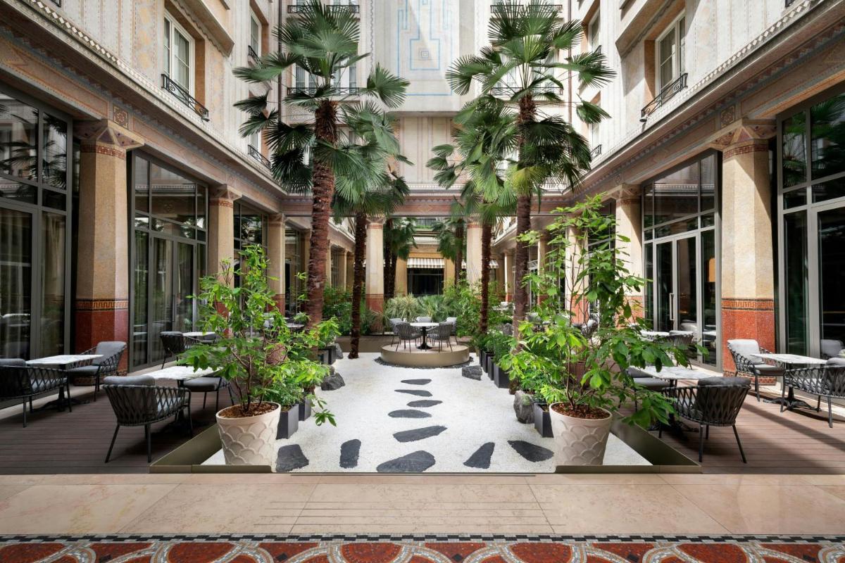 Prince de Galles, a Luxury Collection hotel, Paris