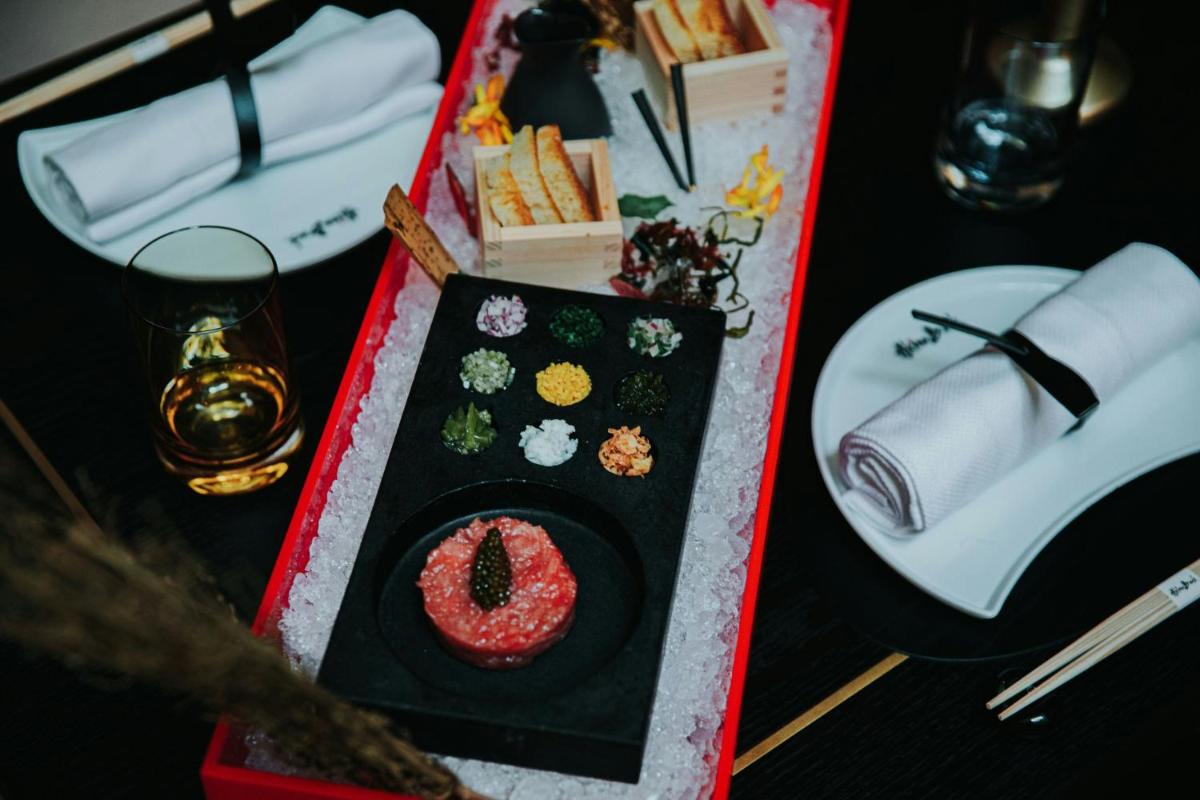 Prince de Galles, a Luxury Collection hotel, Paris