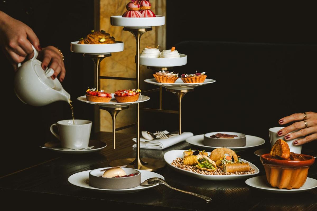 Prince de Galles, a Luxury Collection hotel, Paris