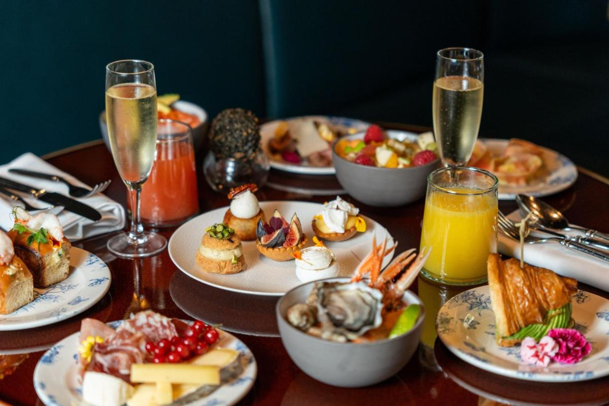 Prince de Galles, a Luxury Collection hotel, Paris