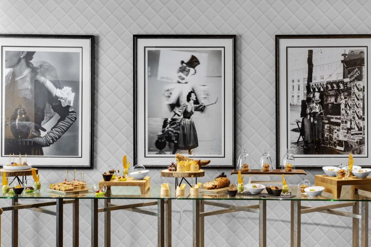 Prince de Galles, a Luxury Collection hotel, Paris