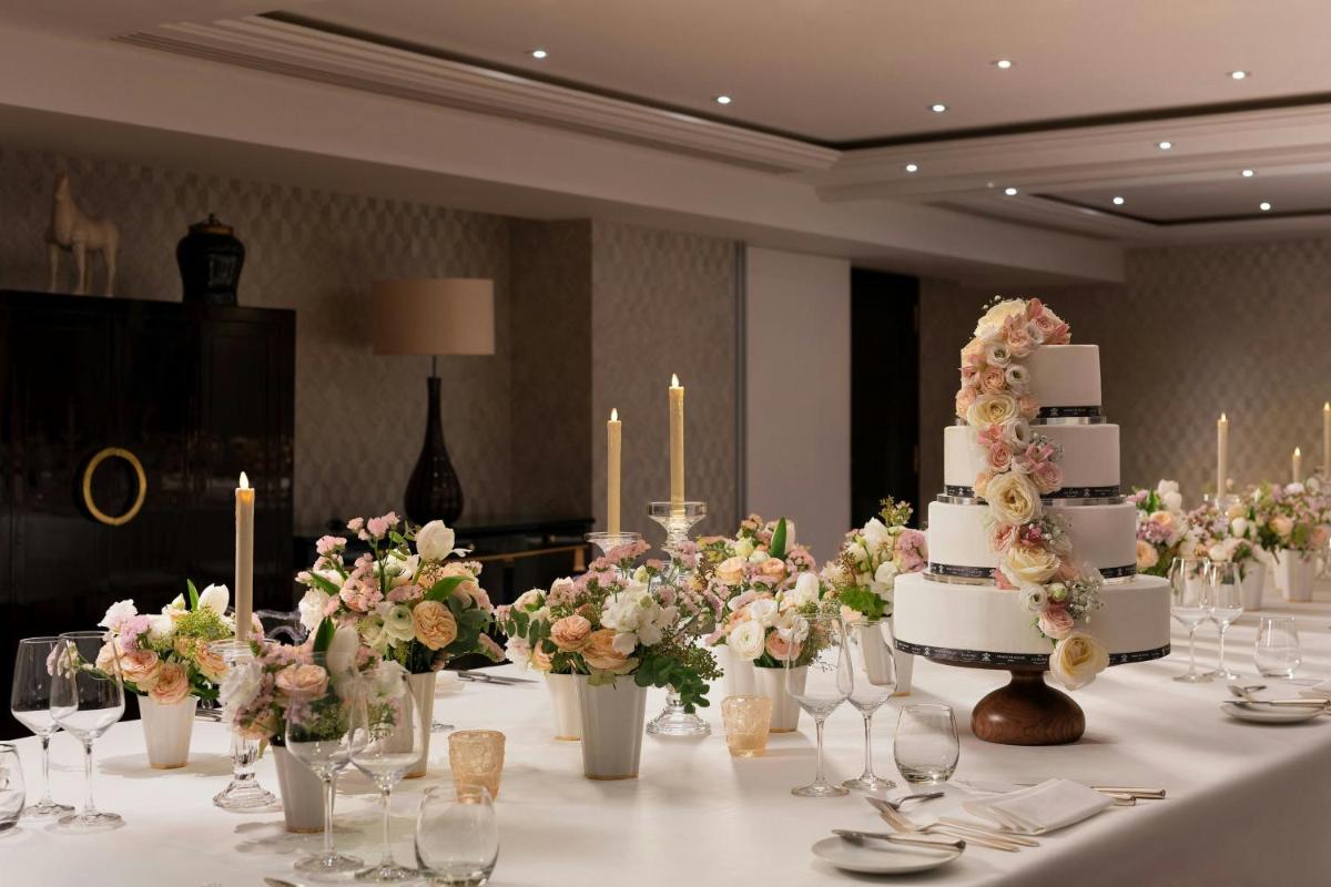 Prince de Galles, a Luxury Collection hotel, Paris