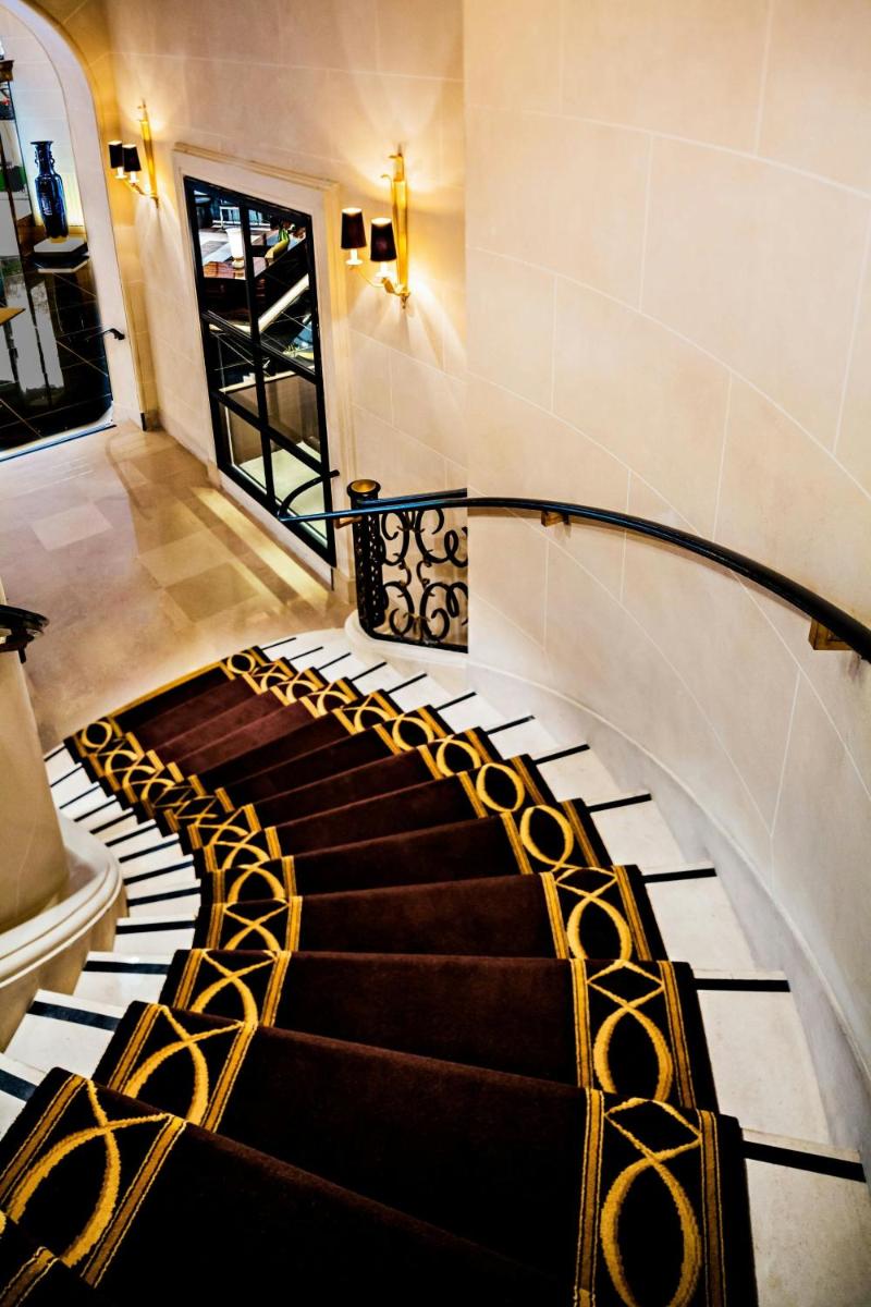 Prince de Galles, a Luxury Collection hotel, Paris