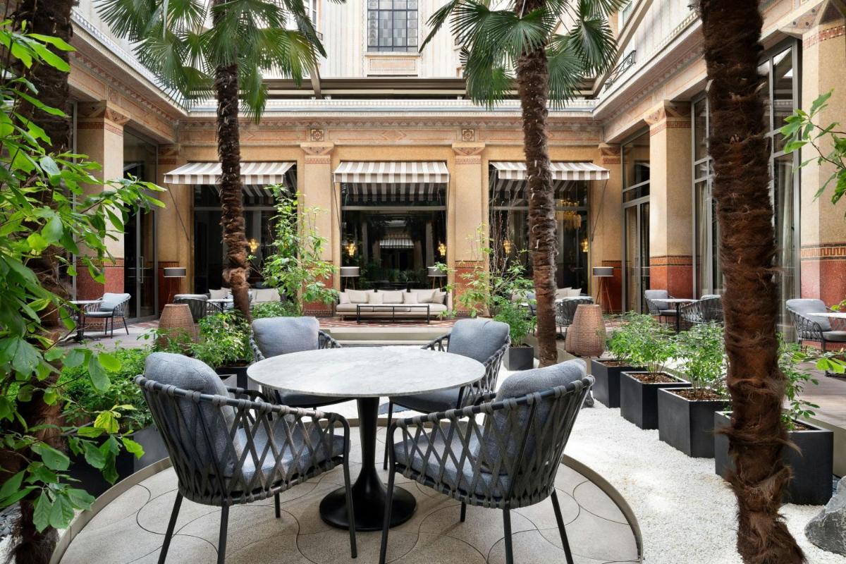 Prince de Galles, a Luxury Collection hotel, Paris