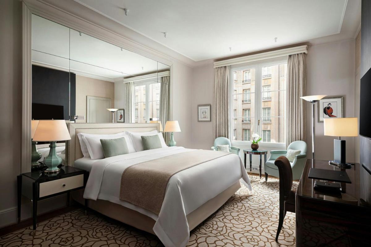 Prince de Galles, a Luxury Collection hotel, Paris